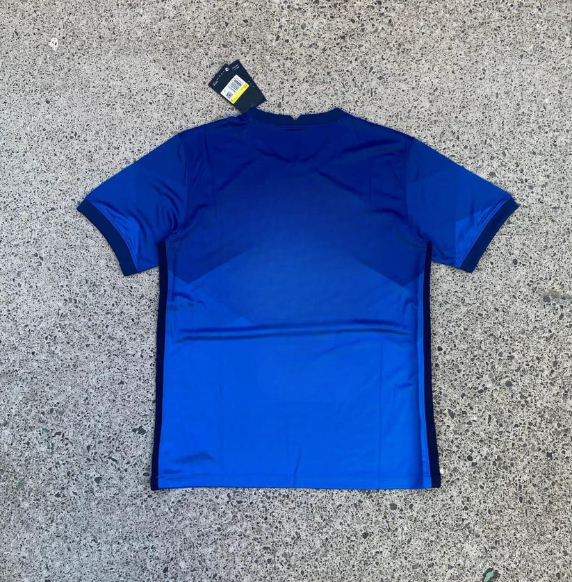 https://classic-football-jerseys.com/cdn/shop/files/Screenshot_2024-08-22_at_20.32.17.jpg?v=1764240801&width=823